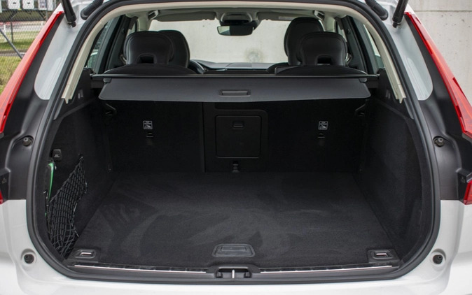 Volvo XC 60 cena 174900 przebieg: 42209, rok produkcji 2021 z Jedlina-Zdrój małe 466
